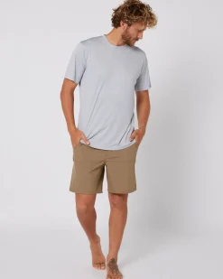 Foow A Day hort - Deep Taupe<Follow Wake