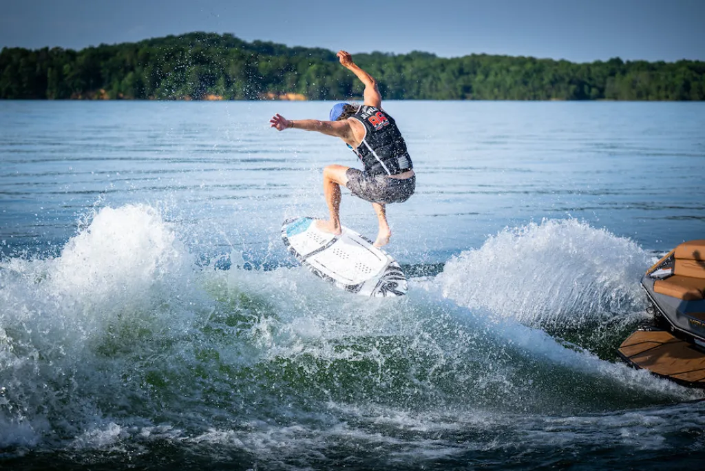 Hi-Fi Wakesurf Board 2026<Hyperlite New