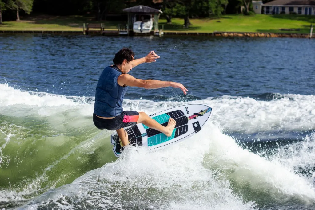 Quattro Wakesurf Board 2026<Liquid Force