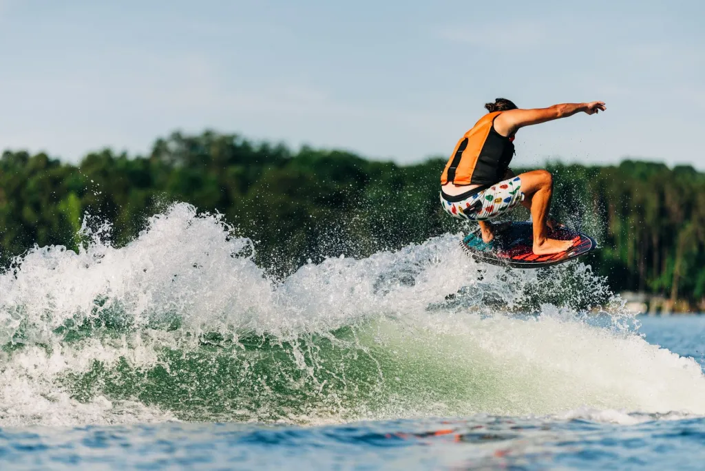 2025 Syncro Wakesurf Board<Liquid Force New