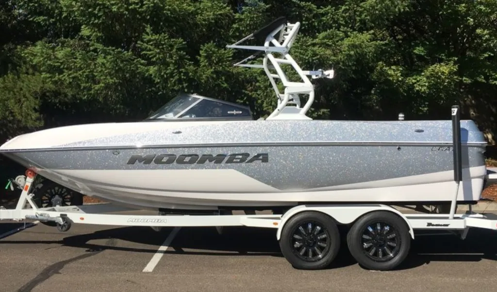 Chrome Badge, Hull Decal (110150)<Moomba Best