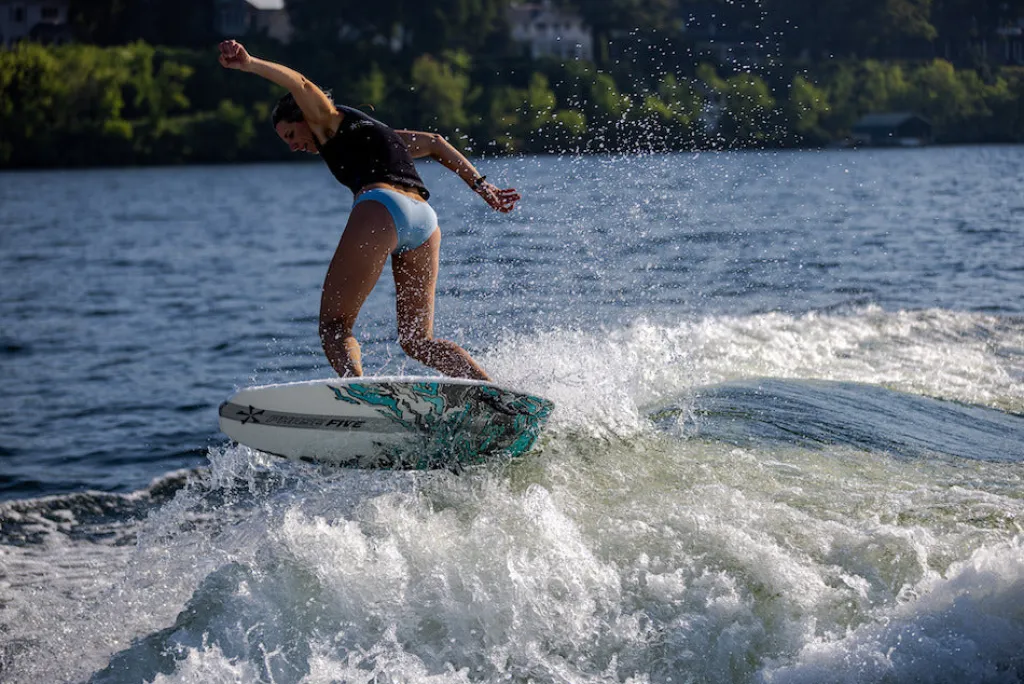 Swell Wakesurf Board 2026<Phase 5 Outlet