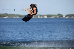 2025 Krush Wakeboard | Divide Bindings<Ronix