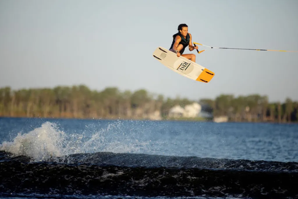 2023 Rise Wakeboard | Halo Bindings<Ronix New